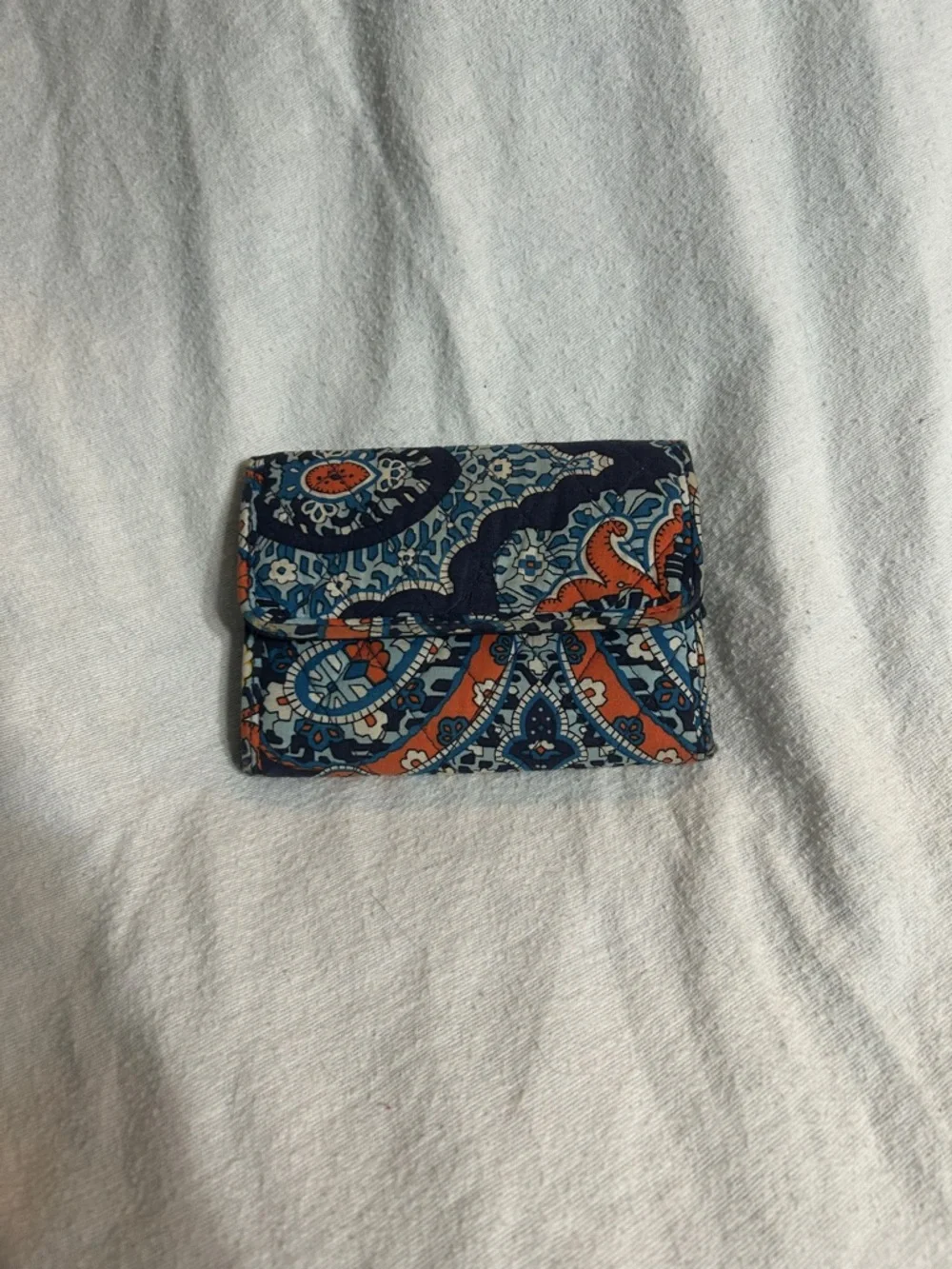 Vera Bradley Blue Orange Paisley Quilted Wallet - Picture 1 of 3